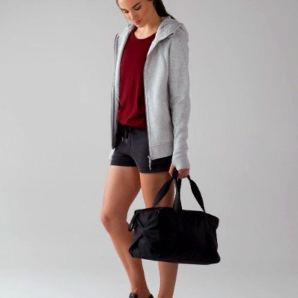 lululemon athletica Pants - NWT Lululemon Loop Back Short (2")
